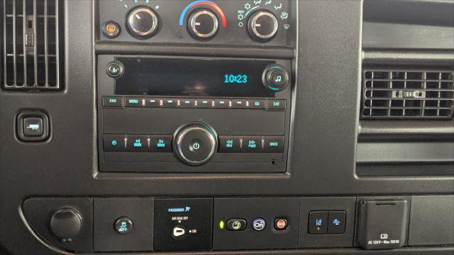 Used 2023 Chevrolet Express 3500 LT w/ LT Preferred Equipment Group RWD image 24