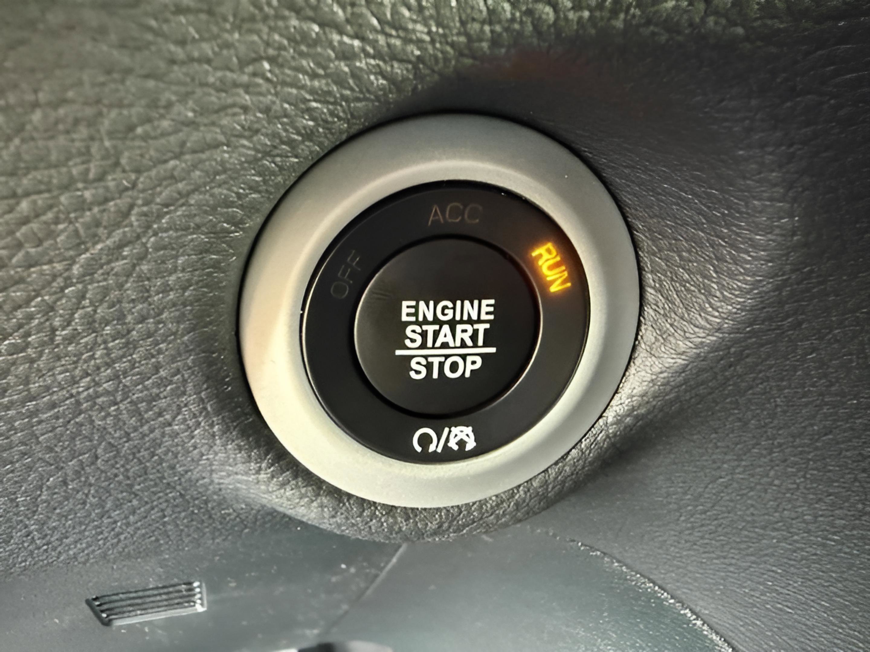 New 2026 Chrysler Pacifica Pinnacle w/ Trailer Tow Group image 21