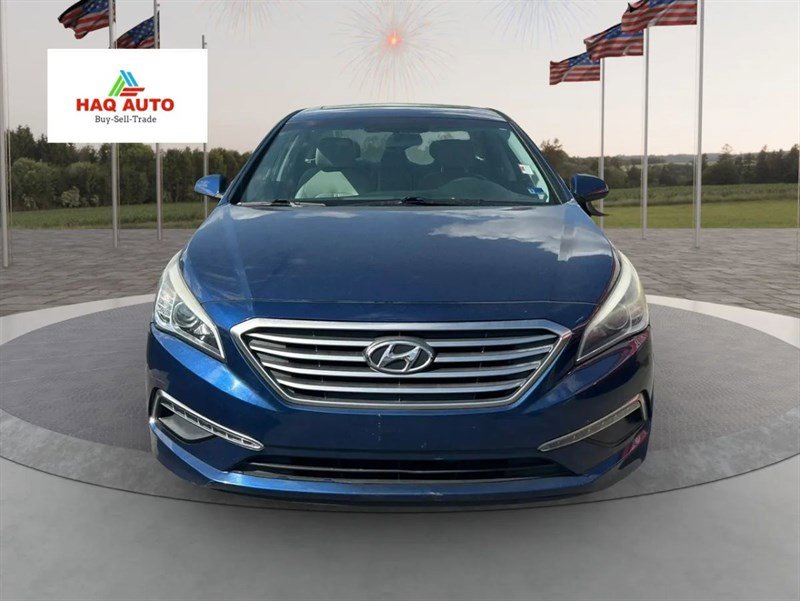 Used 2015 Hyundai Sonata SE w/ Option Group 02 FWD image 2