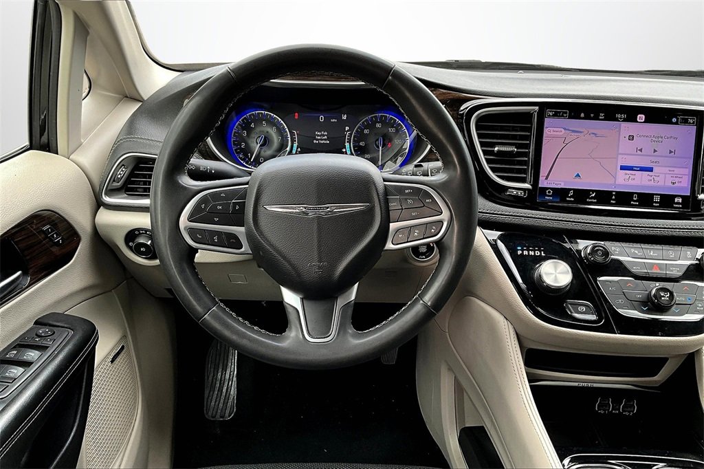Used 2022 Chrysler Pacifica Limited image 8