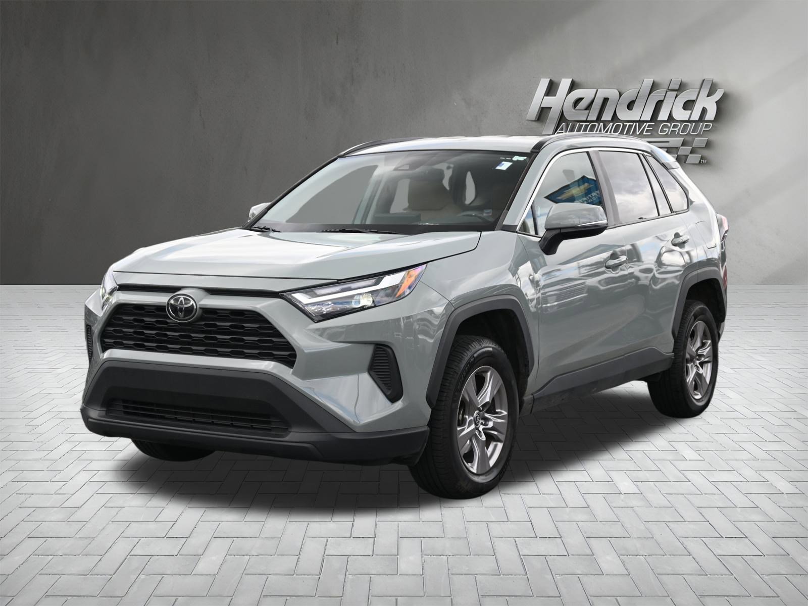 Used 2022 Toyota RAV4 XLE image 6