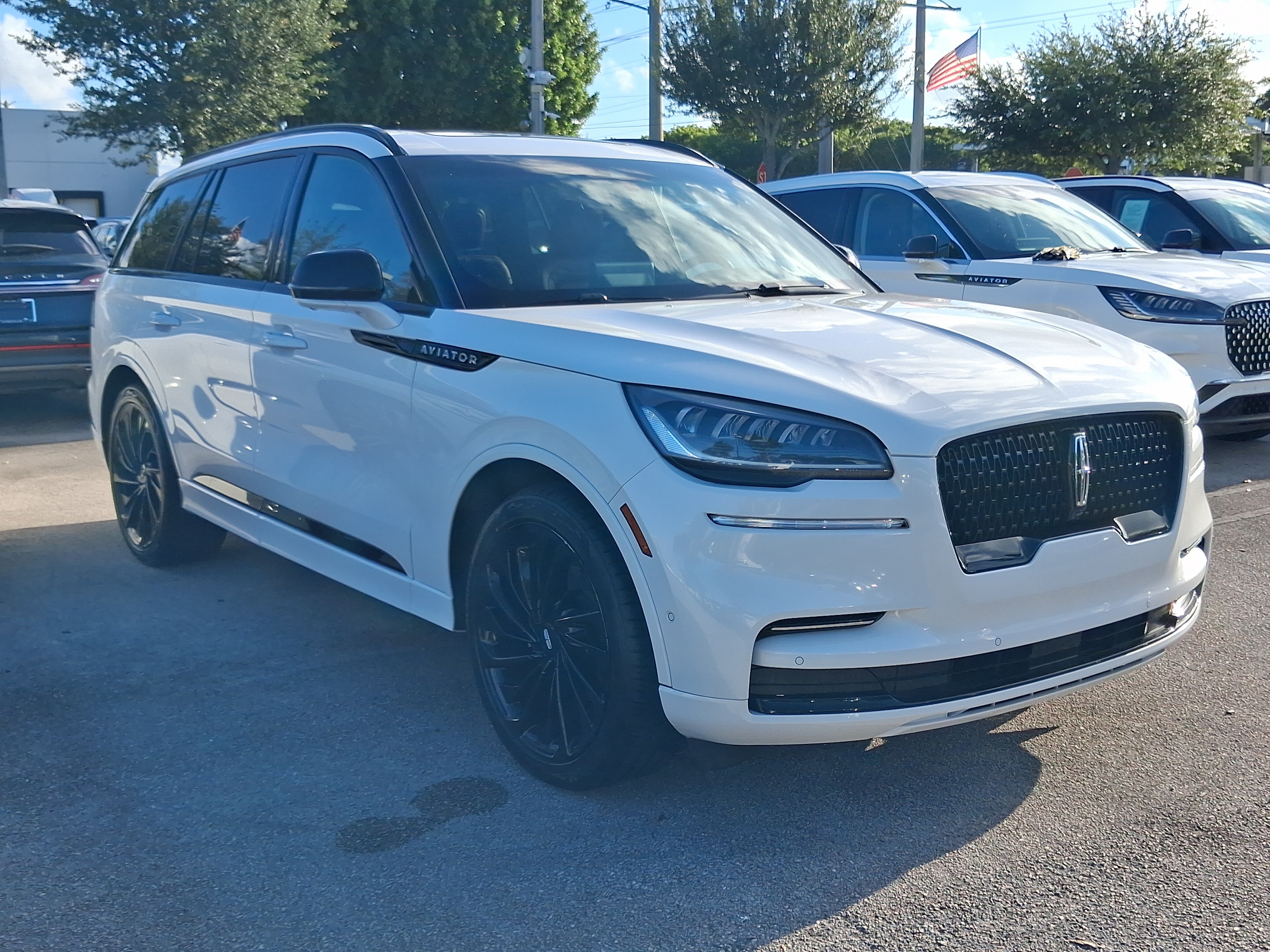 Certified 2023 Lincoln Aviator Reserve w/ Jet Package RWD image 23