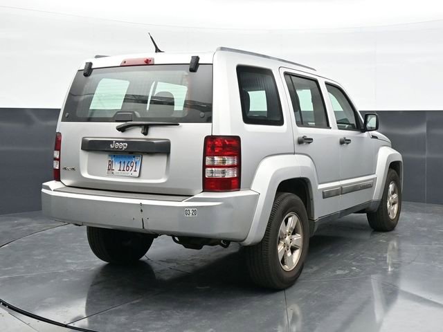 Used 2011 Jeep Liberty Sport AWD/4WD image 7