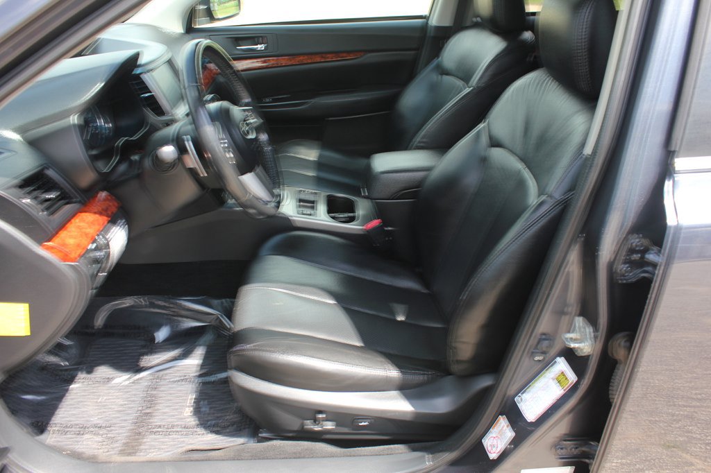 Used 2011 Subaru Outback 2.5i Limited AWD/4WD image 27