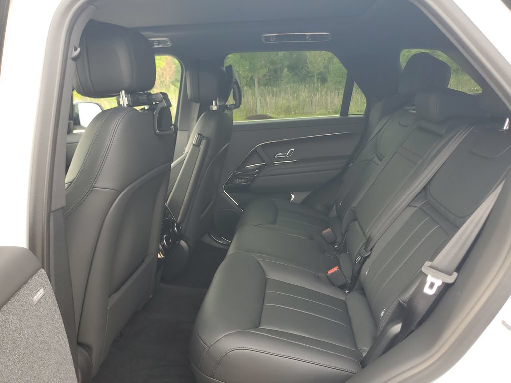 New 2026 Land Rover Range Rover Sport Dynamic SE AWD/4WD image 24