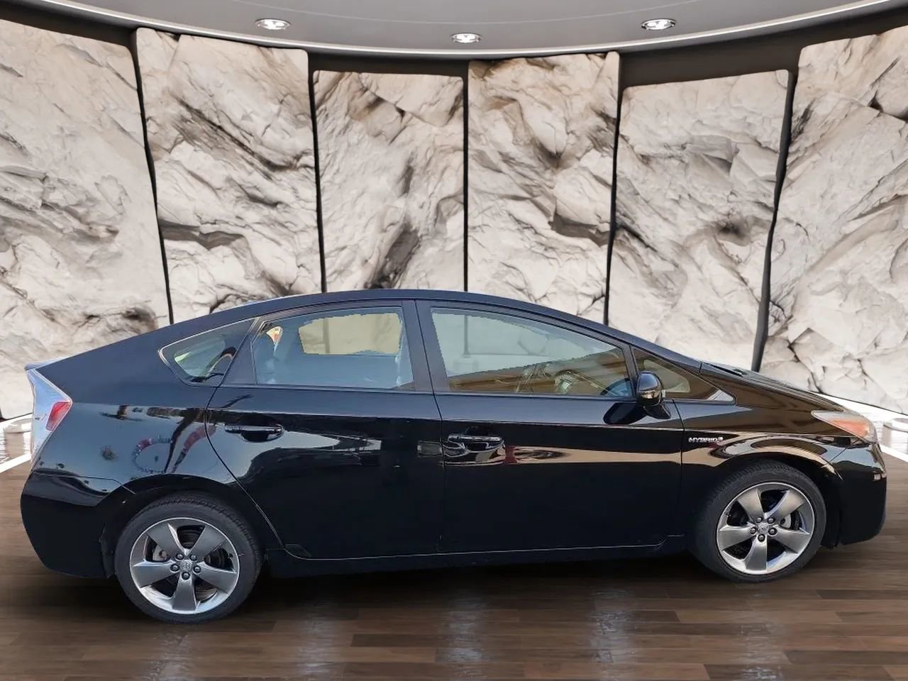 Used 2013 Toyota Prius Persona Series FWD image 7