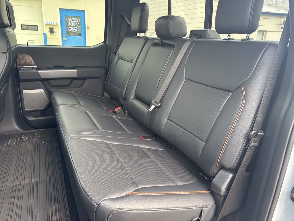 Used 2025 Ford F350 Lariat w/ Lariat Ultimate Package AWD/4WD image 37