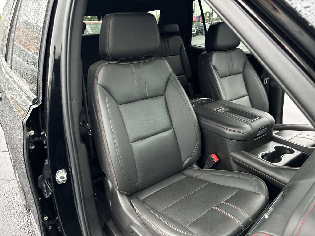Used 2022 Chevrolet Tahoe RST w/ Luxury Package AWD/4WD image 22
