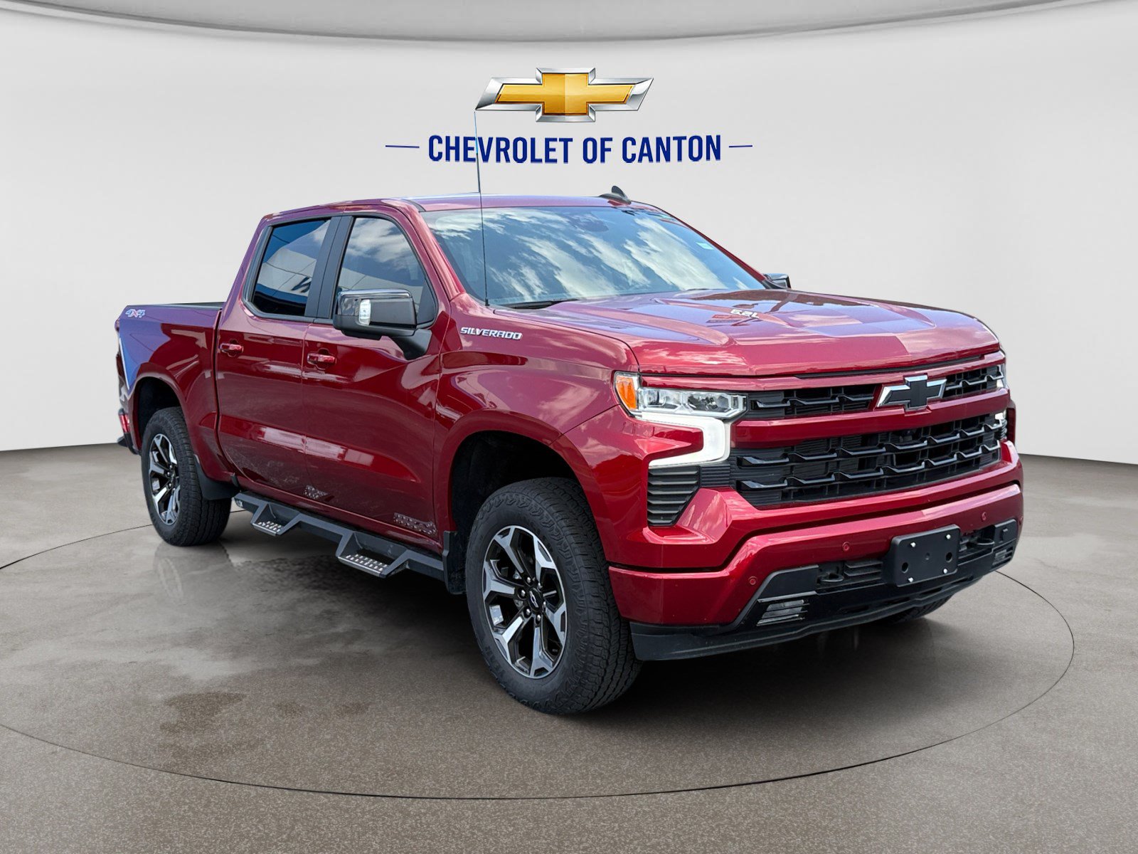 Used 2025 Chevrolet Silverado 1500 RST w/ Convenience Package II AWD/4WD image 3