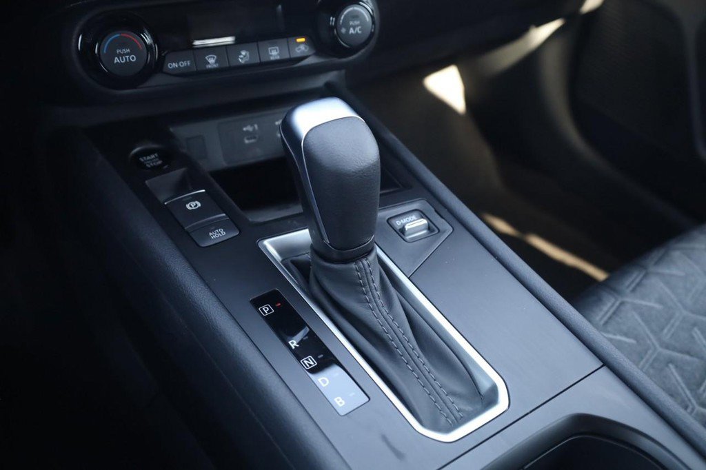 New 2026 Nissan Kicks SV image 17