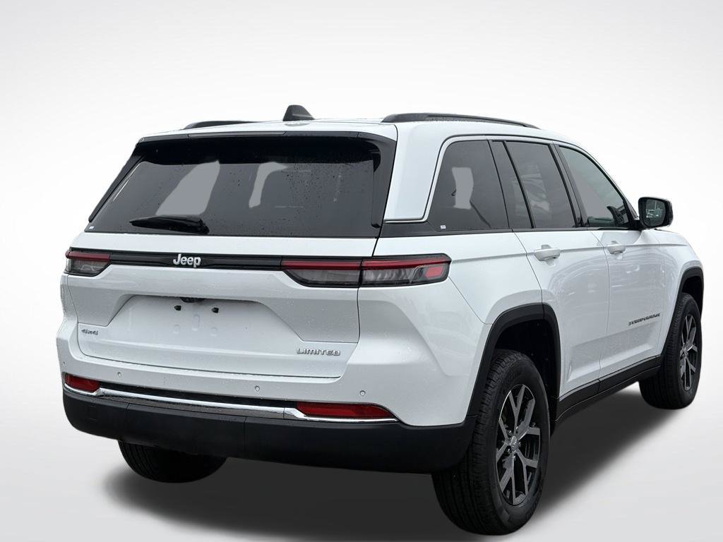 Used 2025 Jeep Grand Cherokee Limited AWD/4WD image 4
