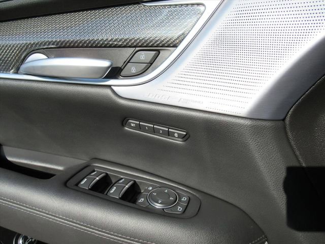 Certified 2024 Cadillac XT5 Sportv w/ Technology Package image 21