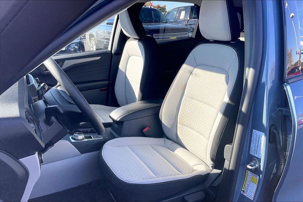 New 2026 Ford Escape Active image 9