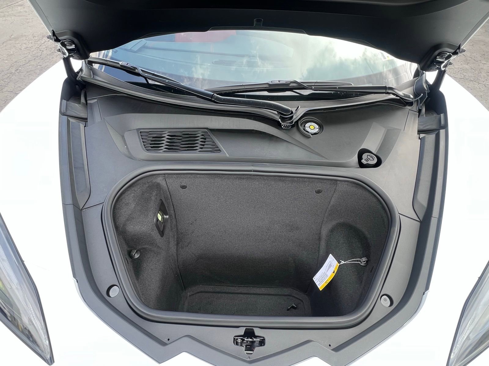 Used 2023 Chevrolet Corvette Stingray Coupe w/ Z51 Performance Package image 13