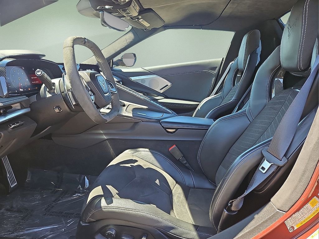 Used 2022 Chevrolet Corvette Stingray Premium Conv w/ Z51 Performance Package RWD image 16