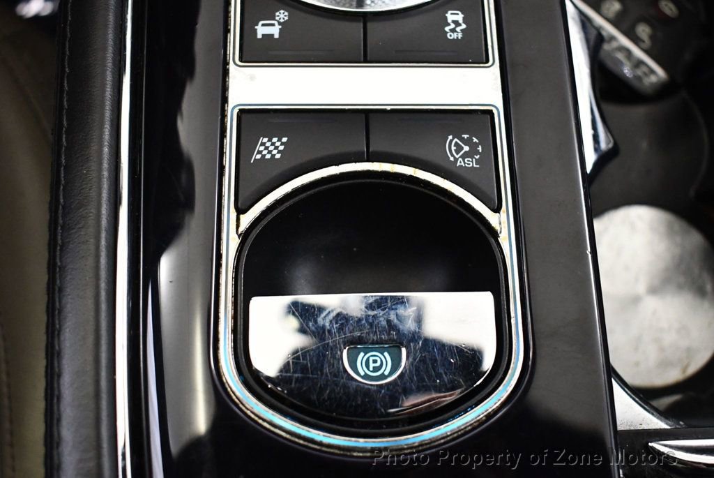 Used 2015 Jaguar XJ image 51