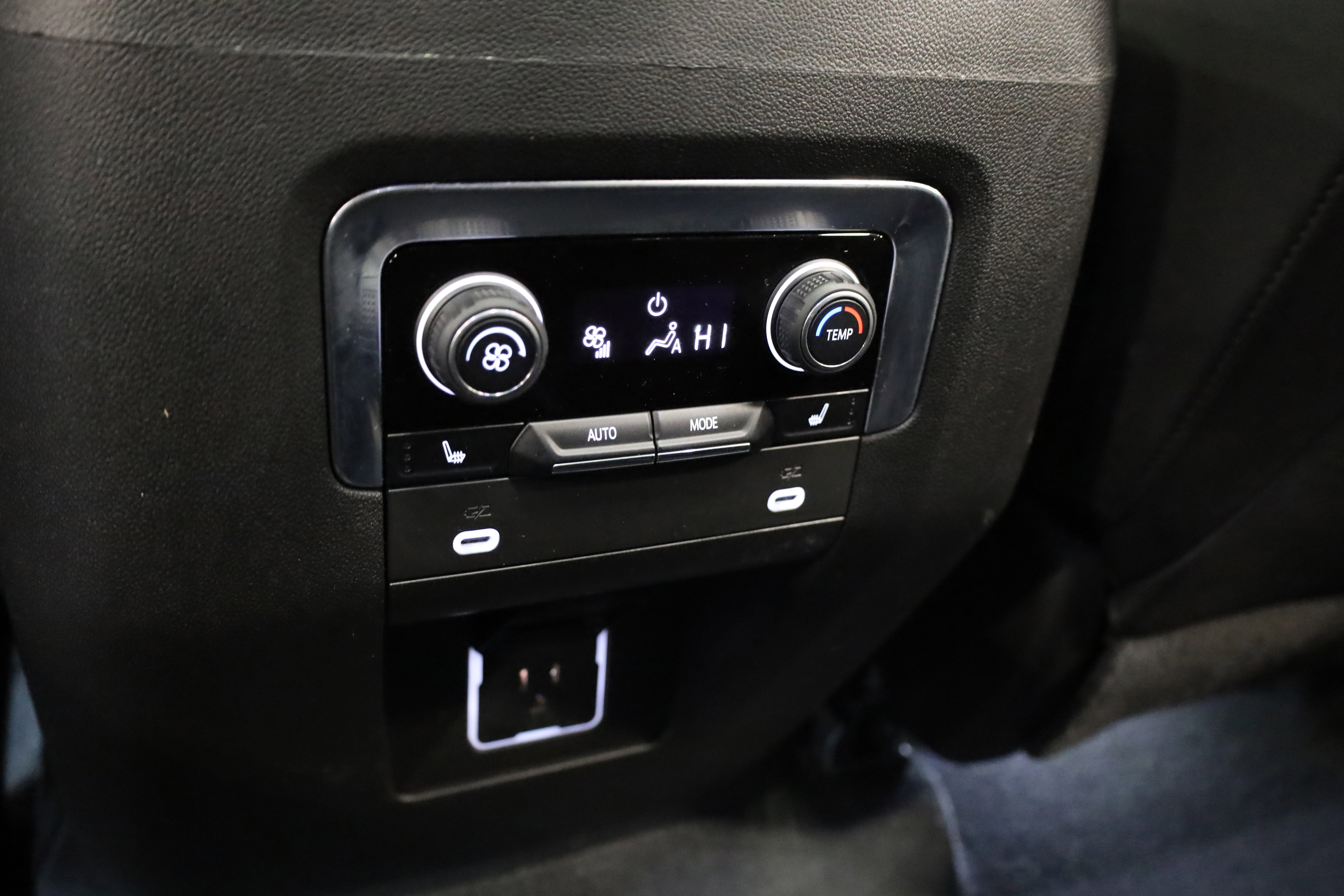 Used 2022 Chevrolet Tahoe RST w/ Luxury Package image 35