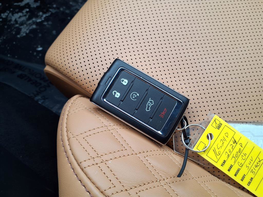 Used 2024 Jeep Grand Cherokee L Summit image 21