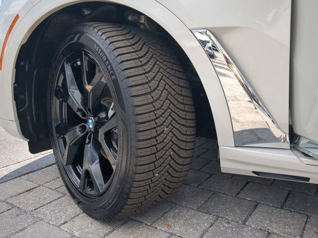 Used 2020 BMW X7 xDrive40i w/ Cold Weather Package AWD/4WD image 36