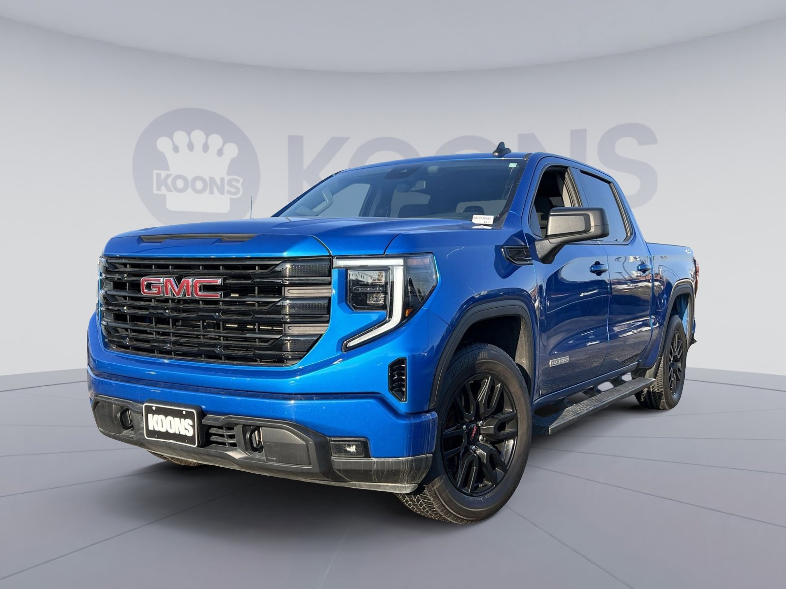 Used 2024 GMC Sierra 1500 Elevation image 1