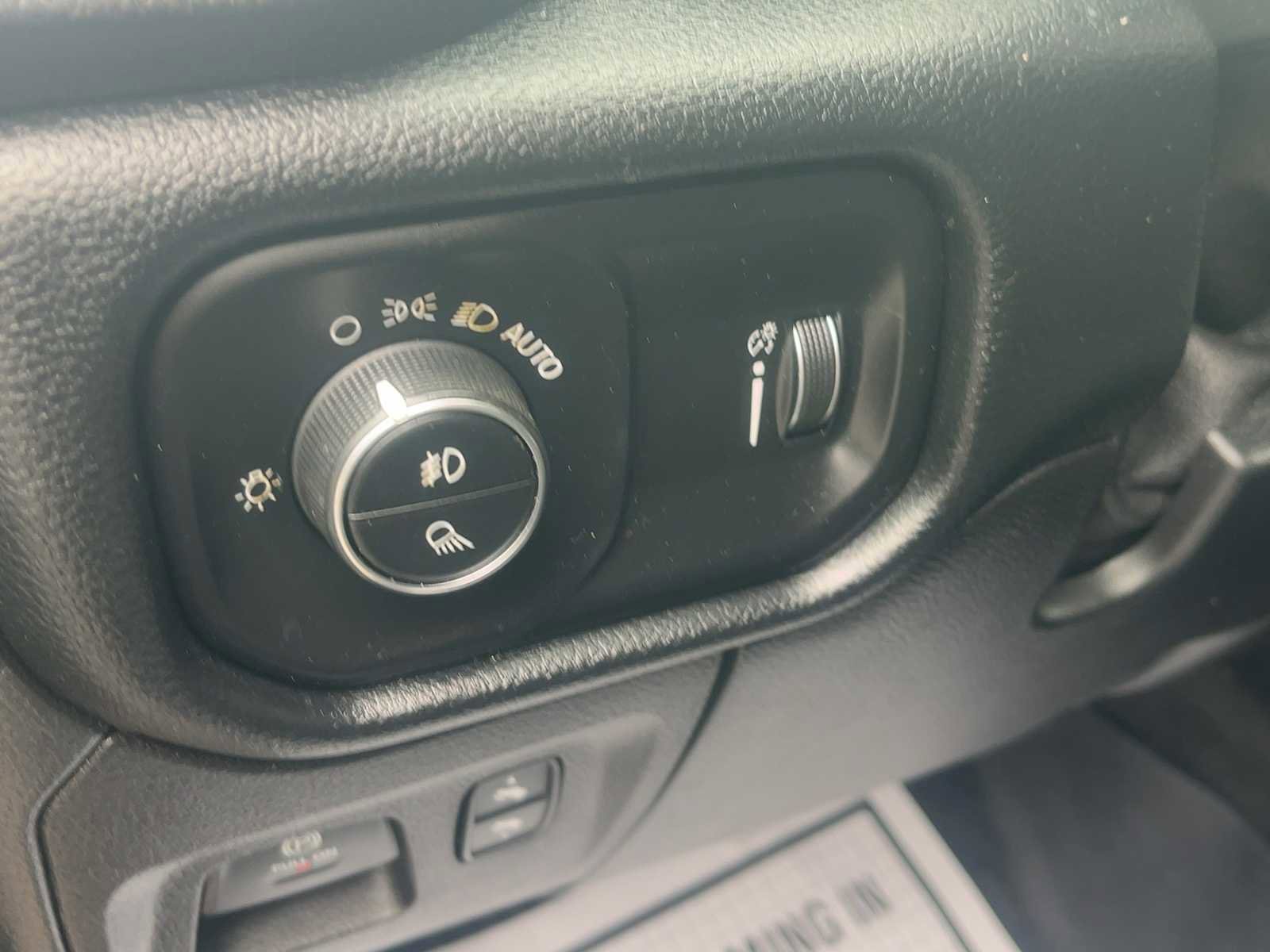 Used 2021 RAM 1500 Lone Star AWD/4WD image 15