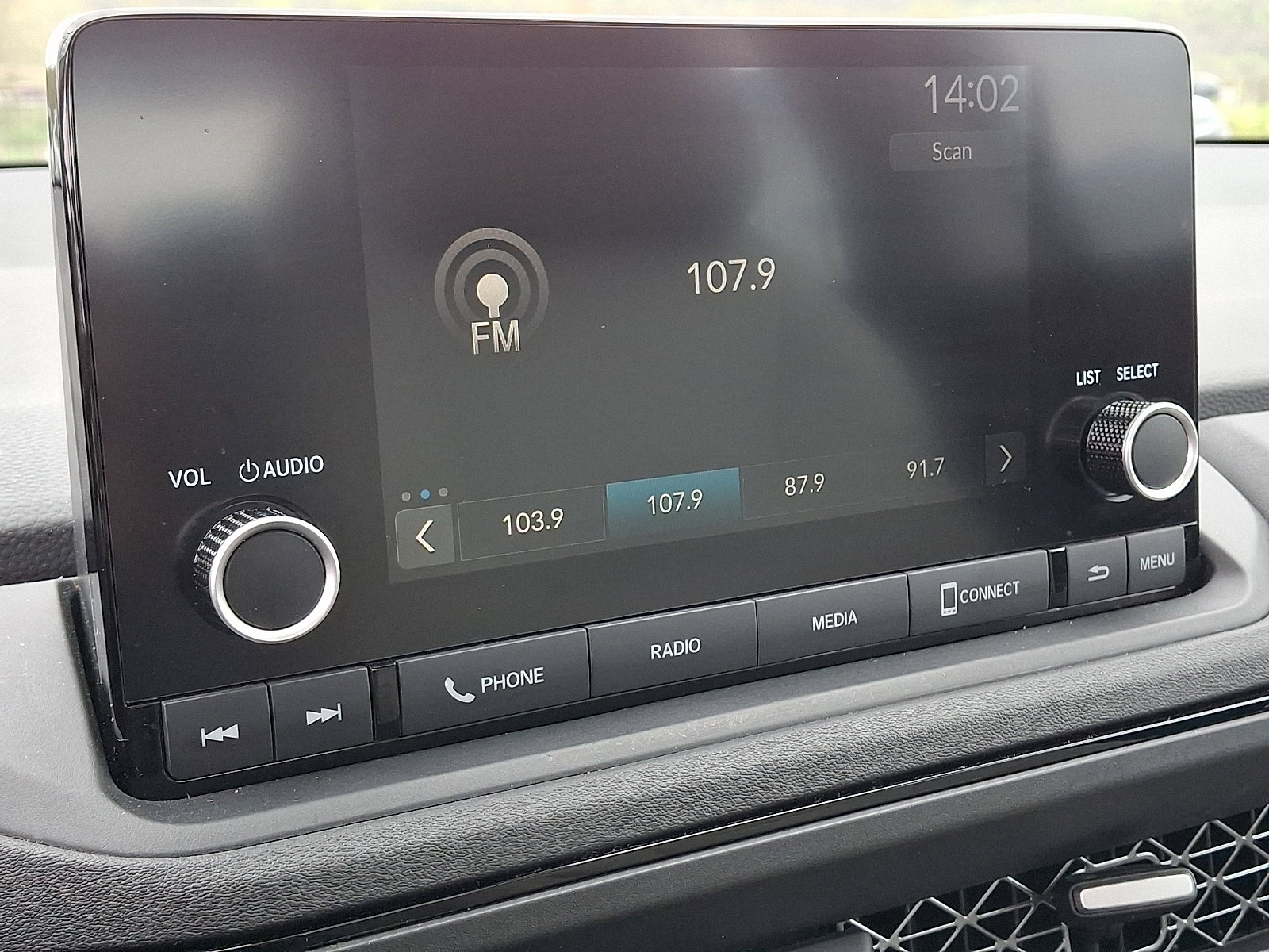 Used 2023 Honda Accord EX image 17