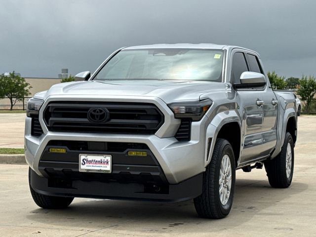 Used 2024 Toyota Tacoma SR5 AWD/4WD image 3