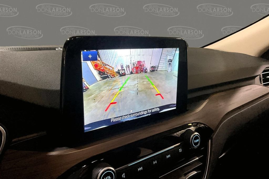 Used 2020 Ford Escape Titanium FWD image 33