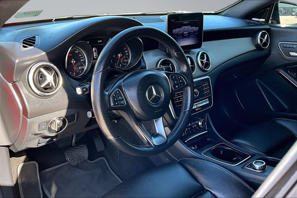 Used 2019 Mercedes-Benz CLA 250 image 4