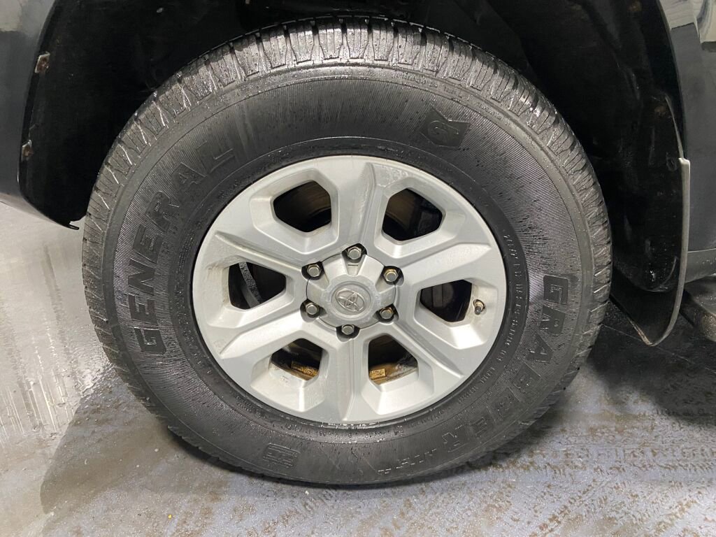 Used 2017 Toyota 4Runner SR5 image 5