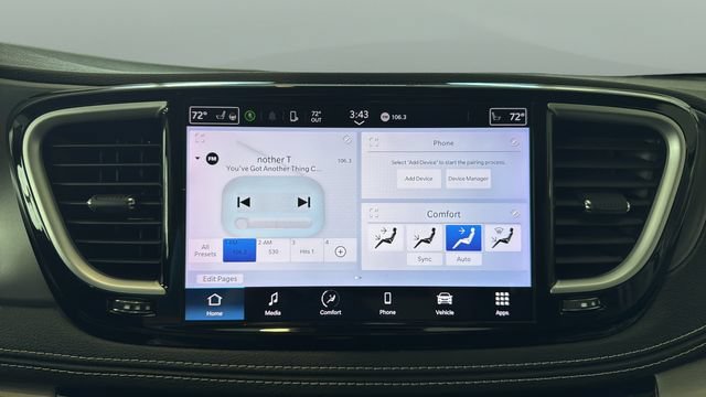 Used 2022 Chrysler Pacifica Touring-L FWD image 13