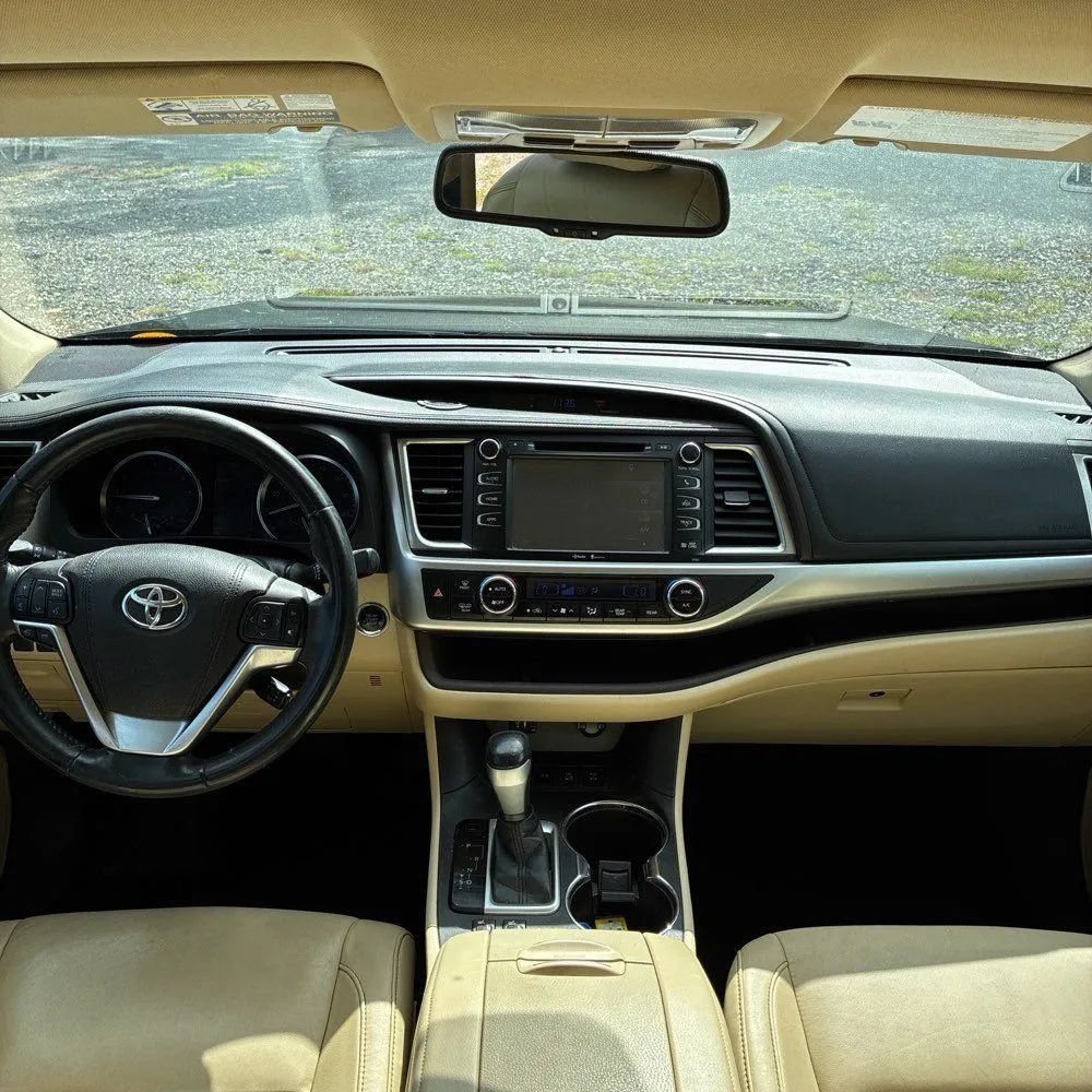 Used 2015 Toyota Highlander XLE AWD/4WD image 28