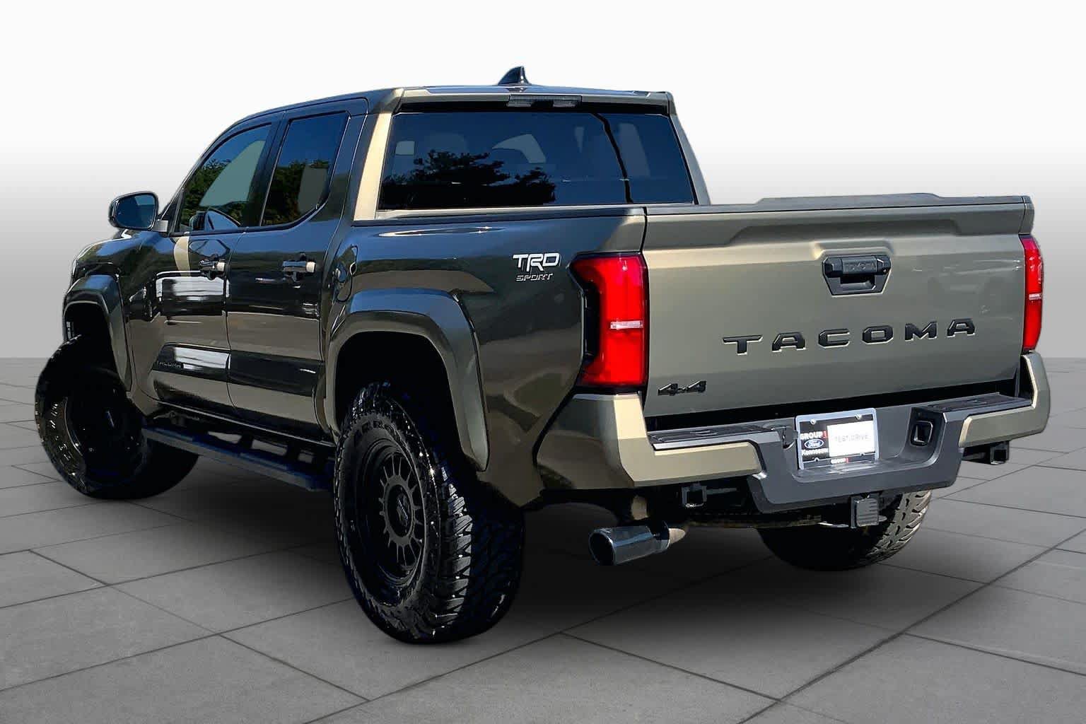 Used 2026 Toyota Tacoma TRD Sport AWD/4WD image 12
