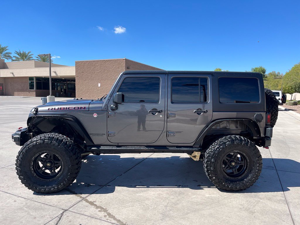 Used 2016 Jeep Wrangler Unlimited Rubicon AWD/4WD image 8