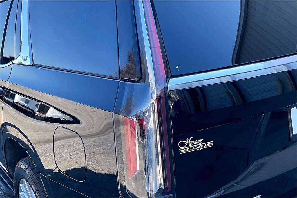 Used 2021 Cadillac Escalade Premium Luxury image 23