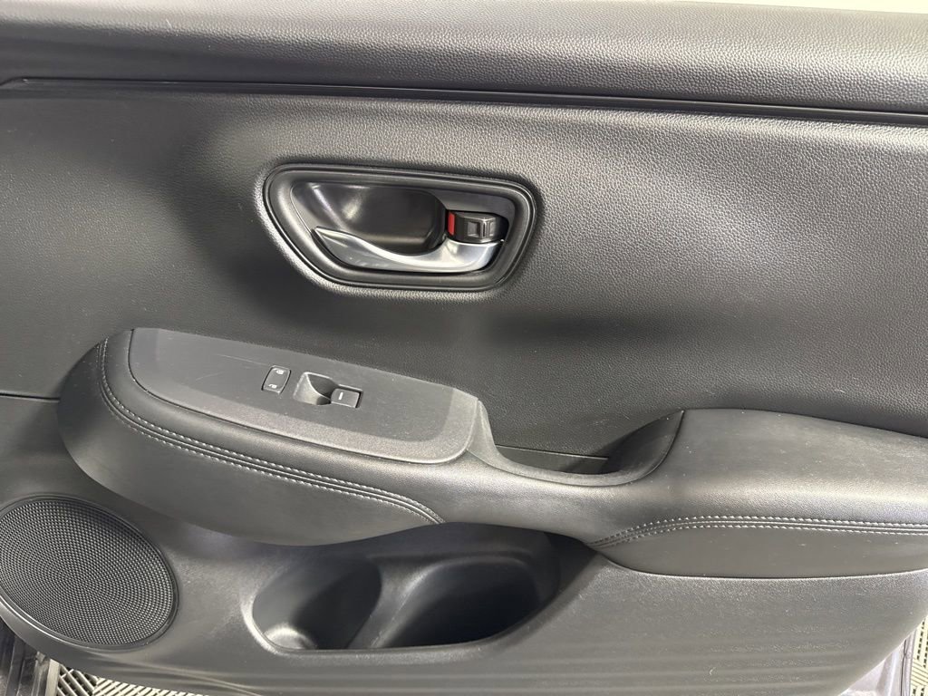 Used 2025 Honda HR-V LX image 24