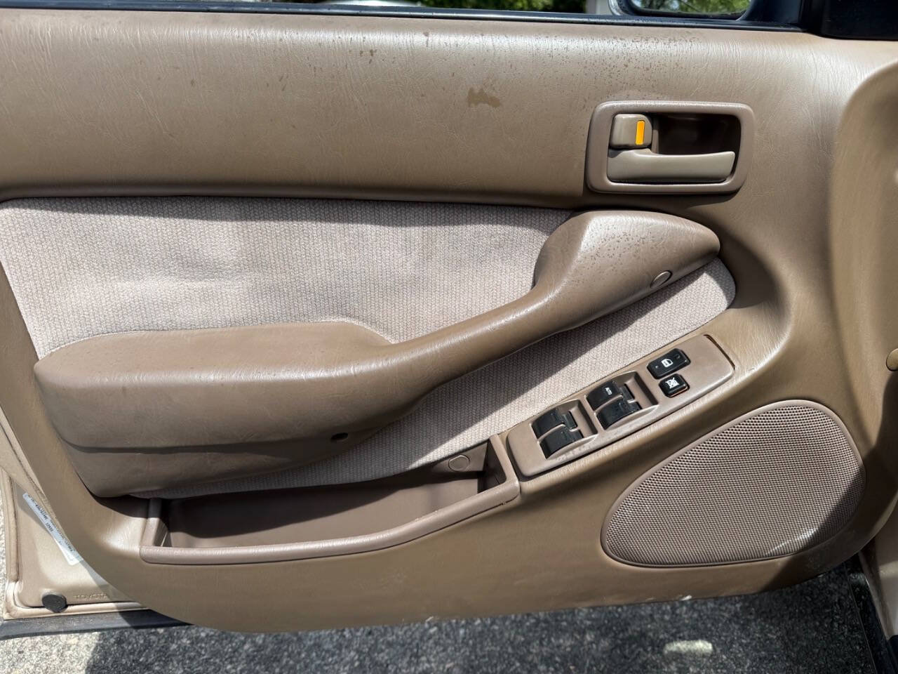 Used 1996 Toyota Camry LE FWD image 10