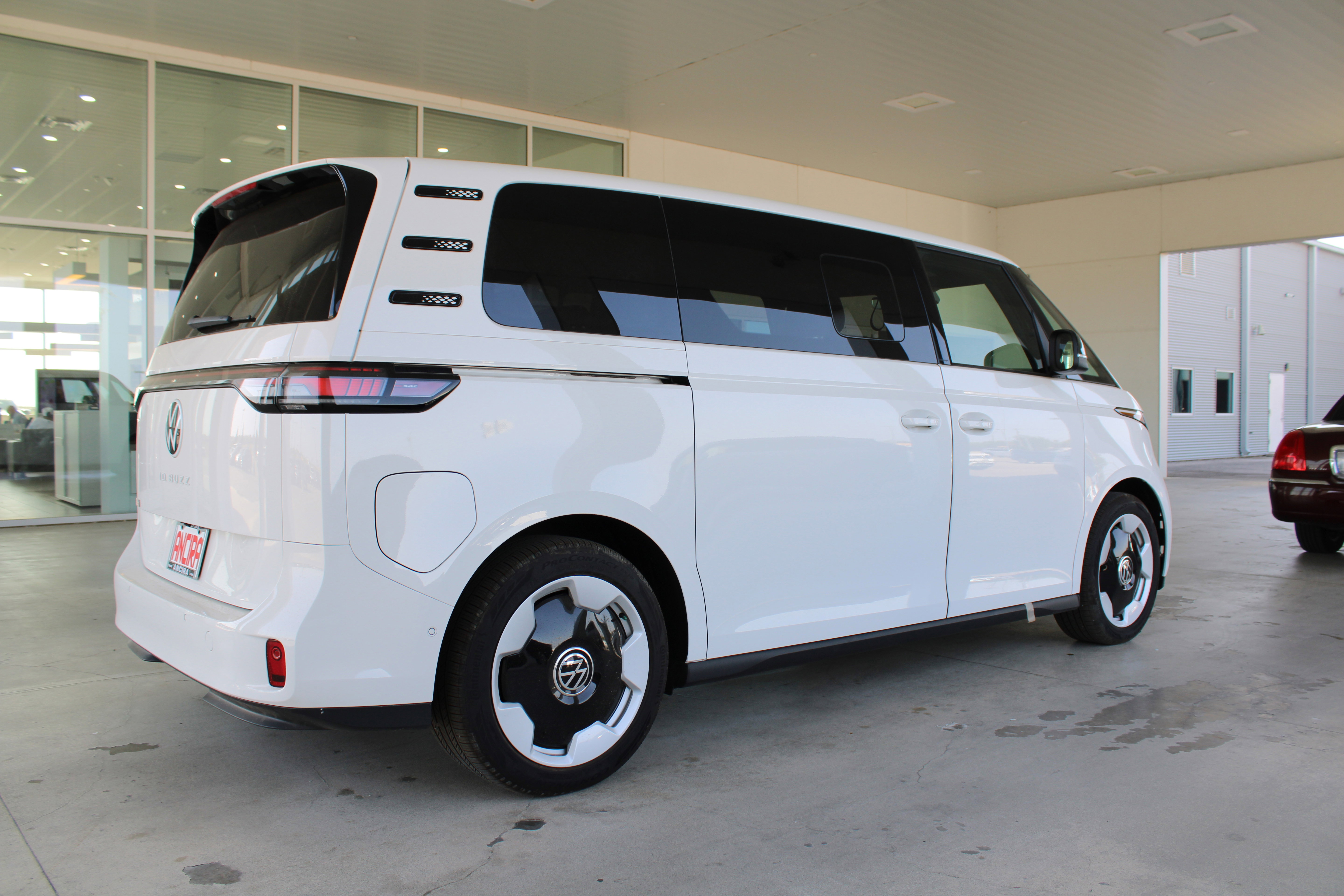 New 2025 Volkswagen ID. Buzz Pro S image 3