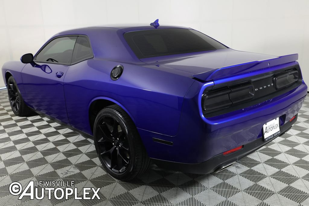 Used 2022 Dodge Challenger SXT w/ Plus Package RWD image 7