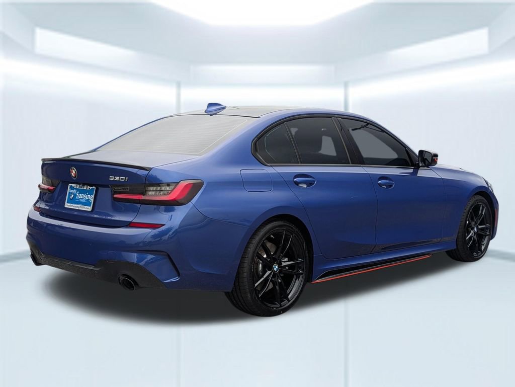 Used 2022 BMW 330i Sedan w/ M Sport Package RWD image 5