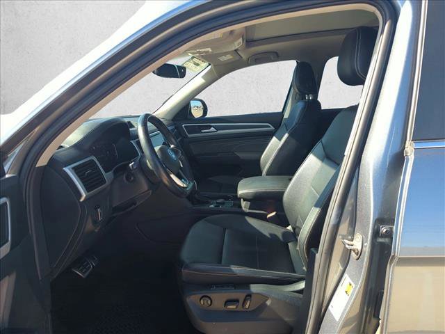 Used 2022 Volkswagen Atlas SEL R-Line AWD/4WD image 17
