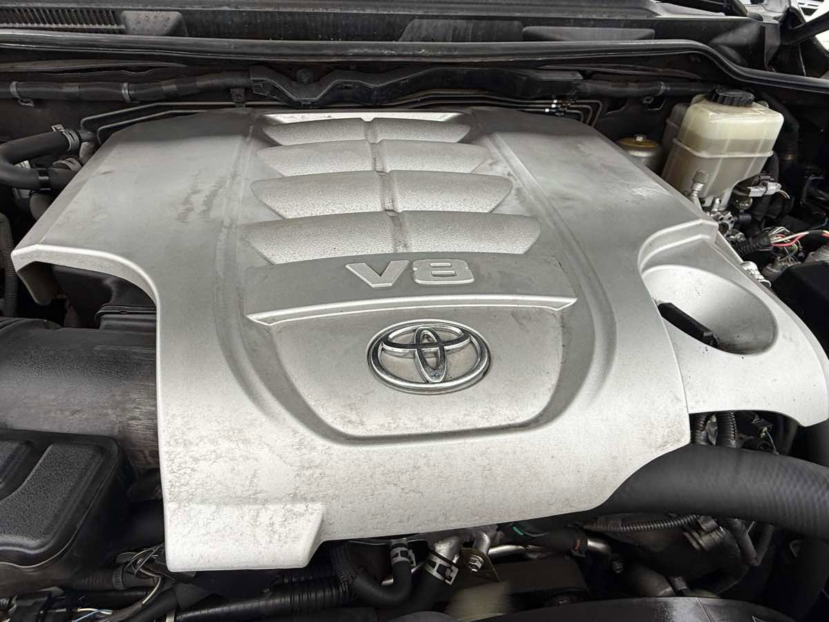 Used 2015 Toyota Land Cruiser image 41