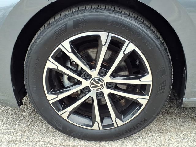 Used 2023 Volkswagen Jetta Sport image 13