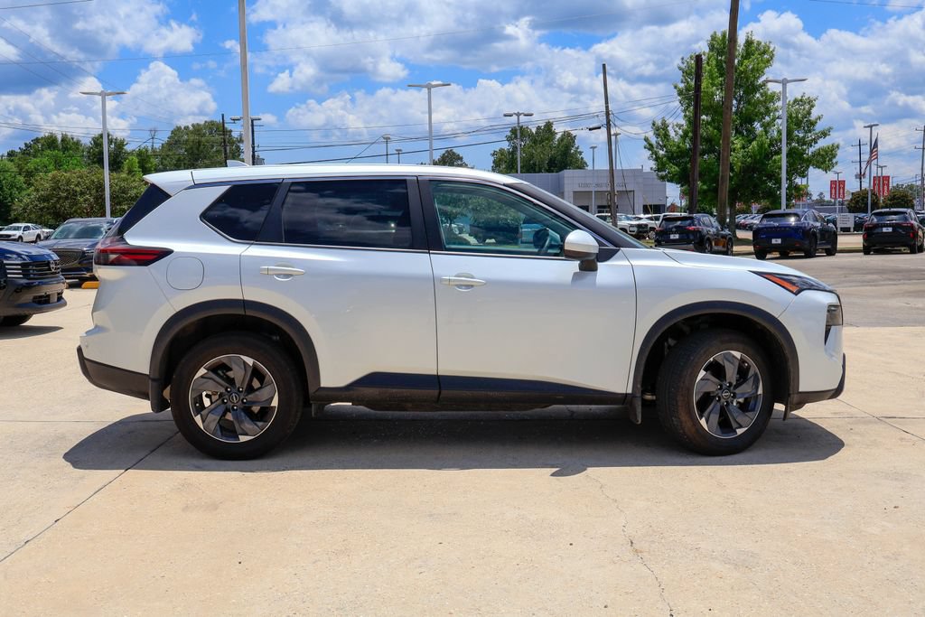 Certified 2026 Nissan Rogue SV w/ Cold Weather Package FWD image 22