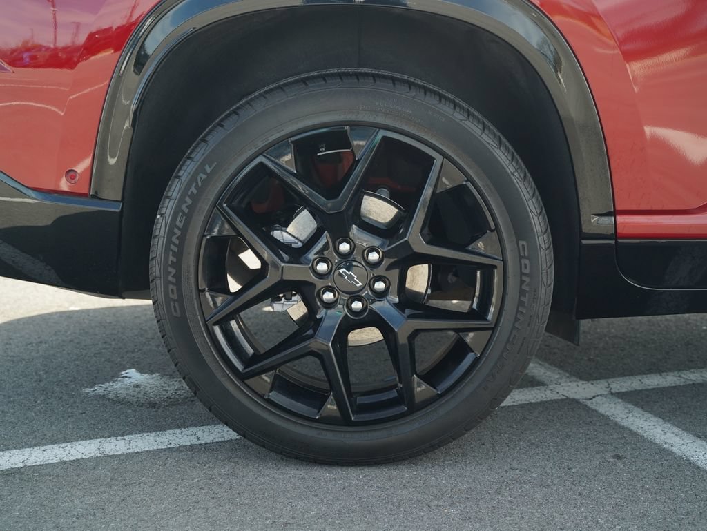 Used 2025 Chevrolet Traverse RS AWD/4WD image 42