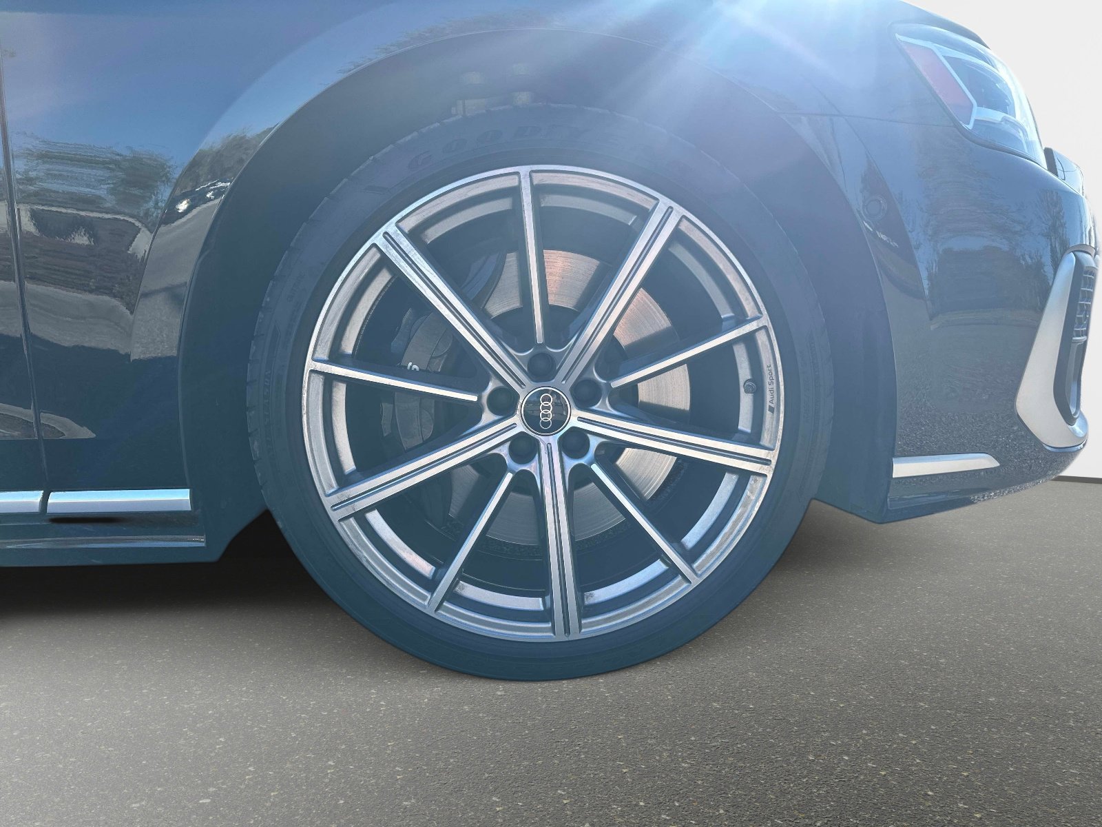 Used 2023 Audi S8 w/ S8 Comfort Plus Package image 6