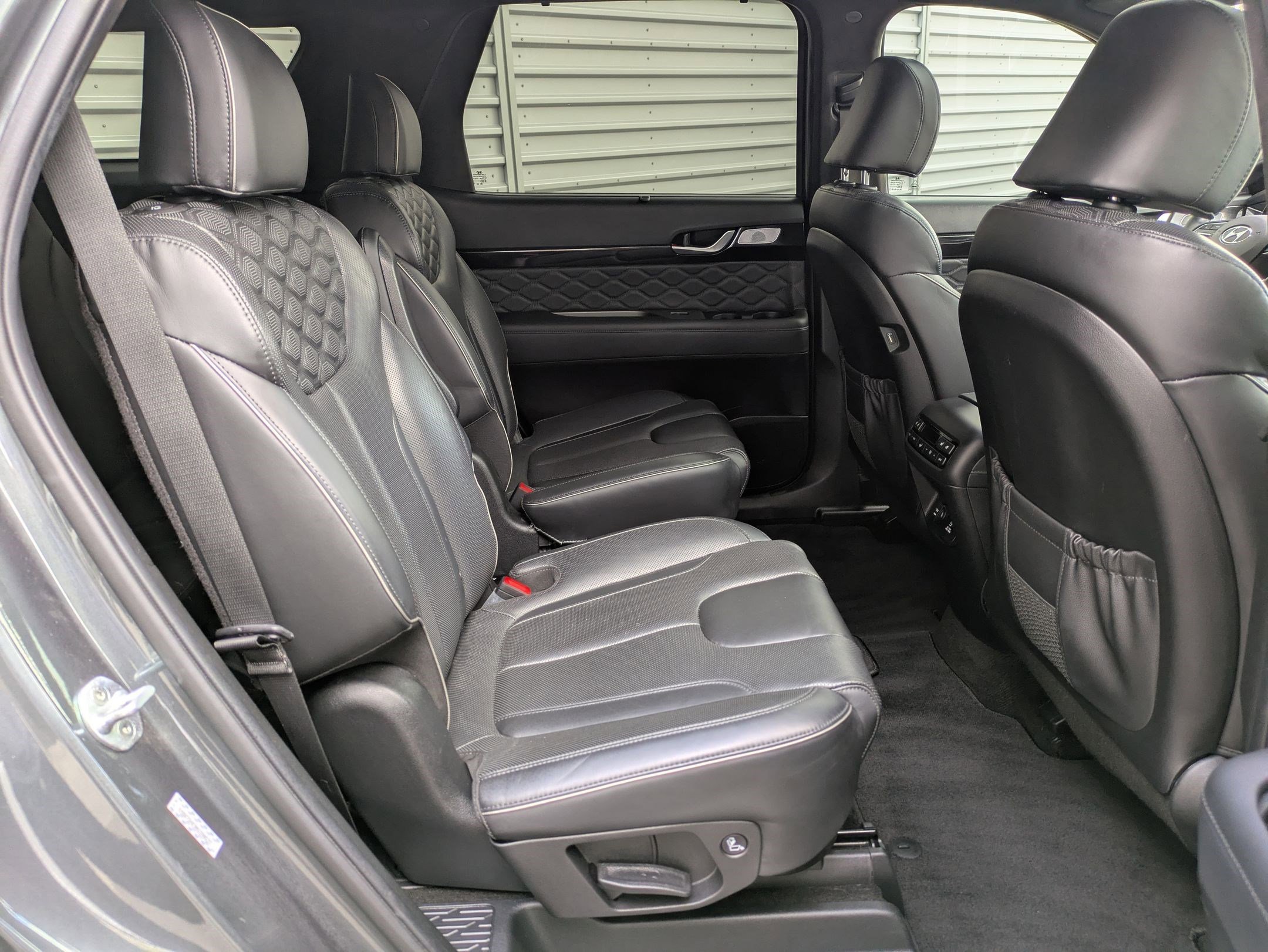 Used 2022 Hyundai Palisade Calligraphy image 30
