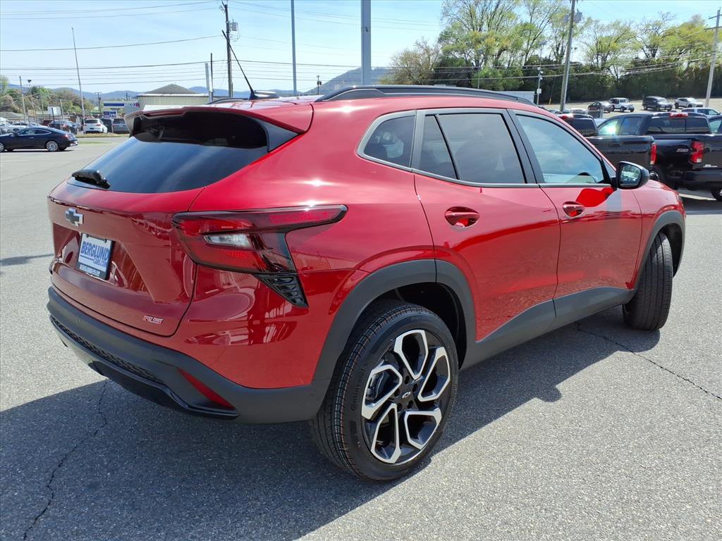 New 2026 Chevrolet Trax RS FWD image 4