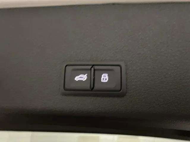 Used 2024 Audi Q8 e-tron Premium Plus w/ Premium Plus Package image 8