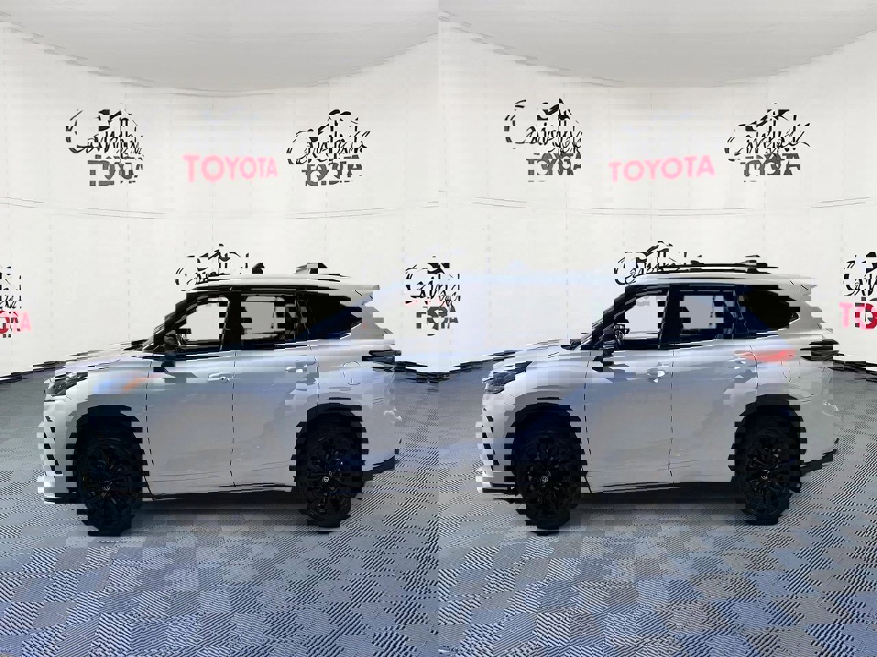 Used 2023 Toyota Highlander XSE image 4